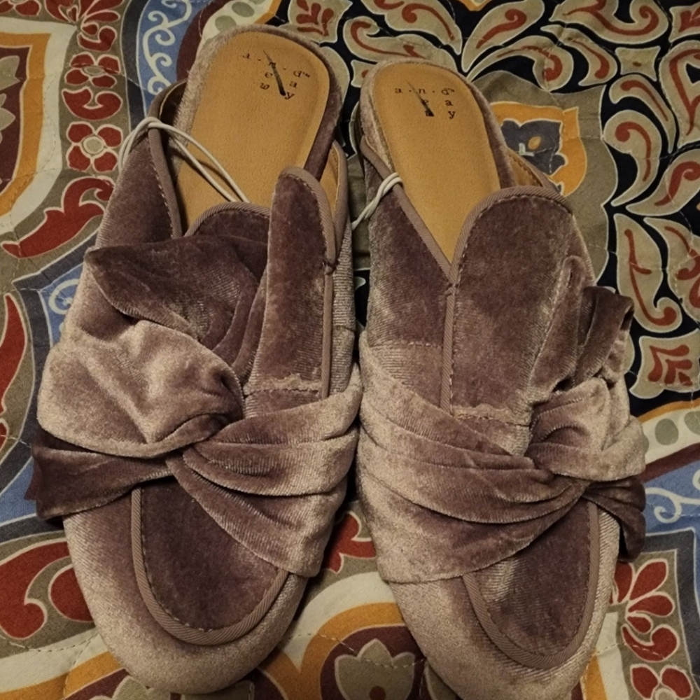 Women's Velvet Mules